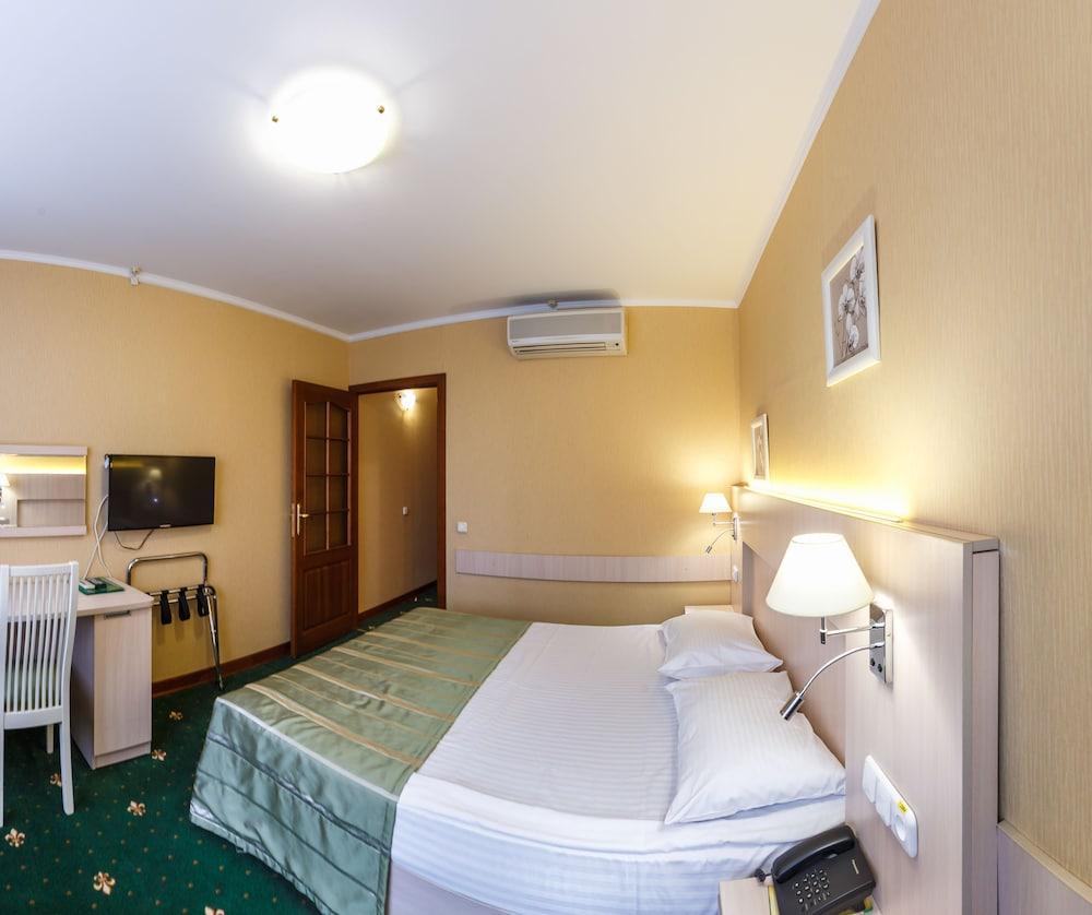 Hotel Yubileiny Мінськ Екстер'єр фото