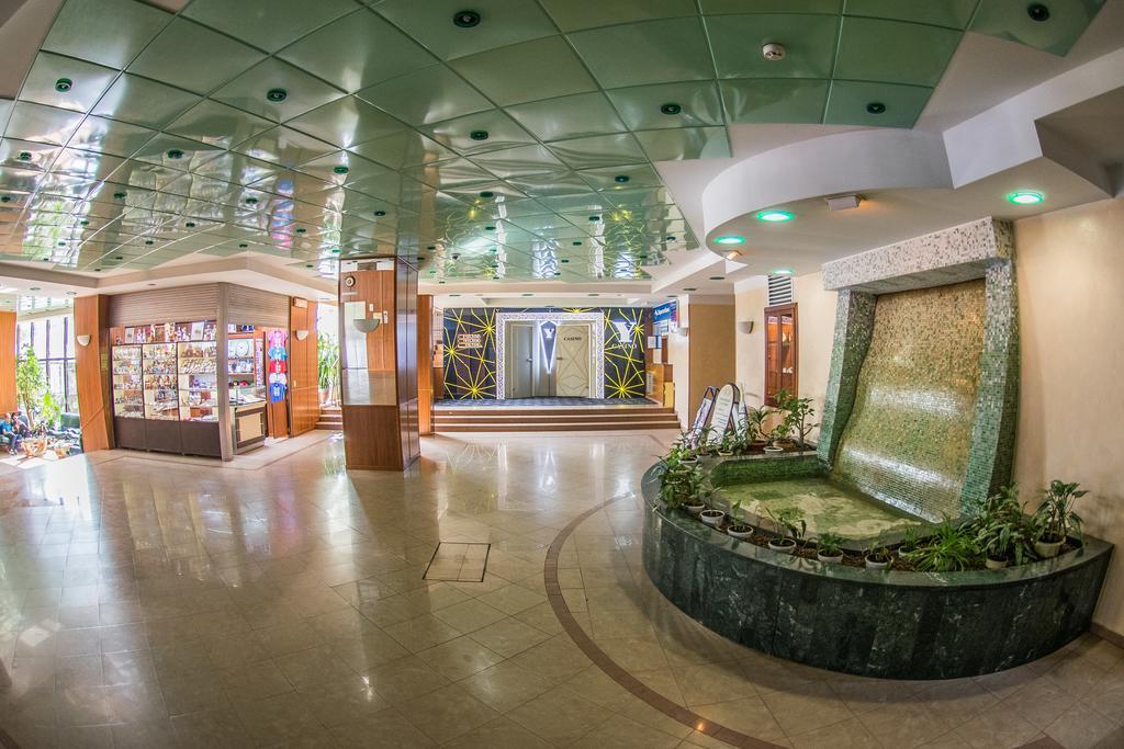 Hotel Yubileiny Мінськ Екстер'єр фото