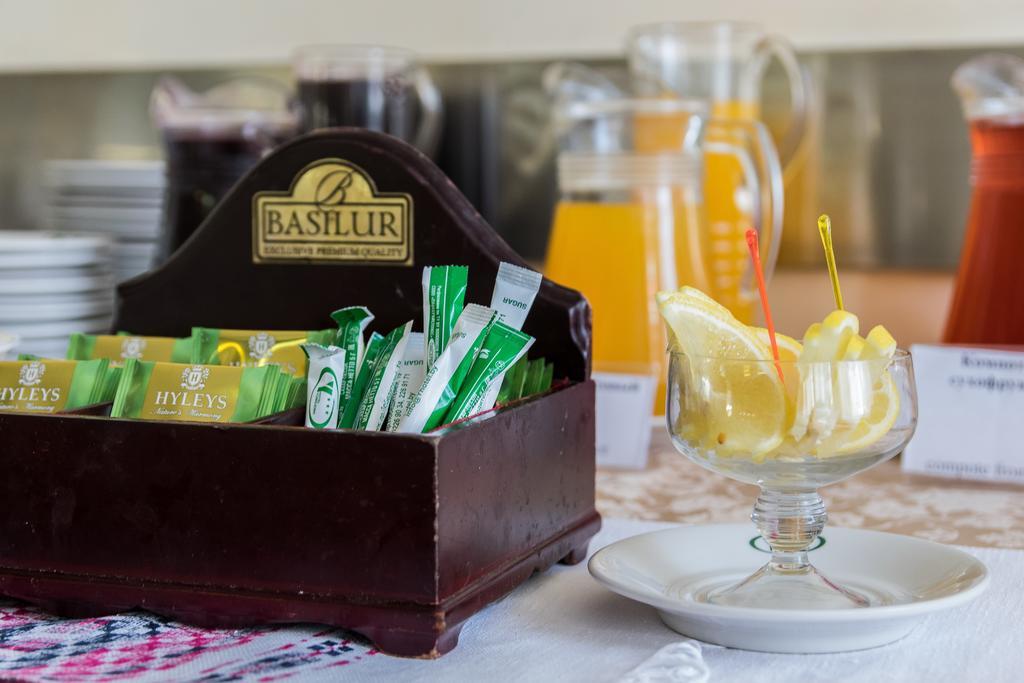 Hotel Yubileiny Мінськ Екстер'єр фото