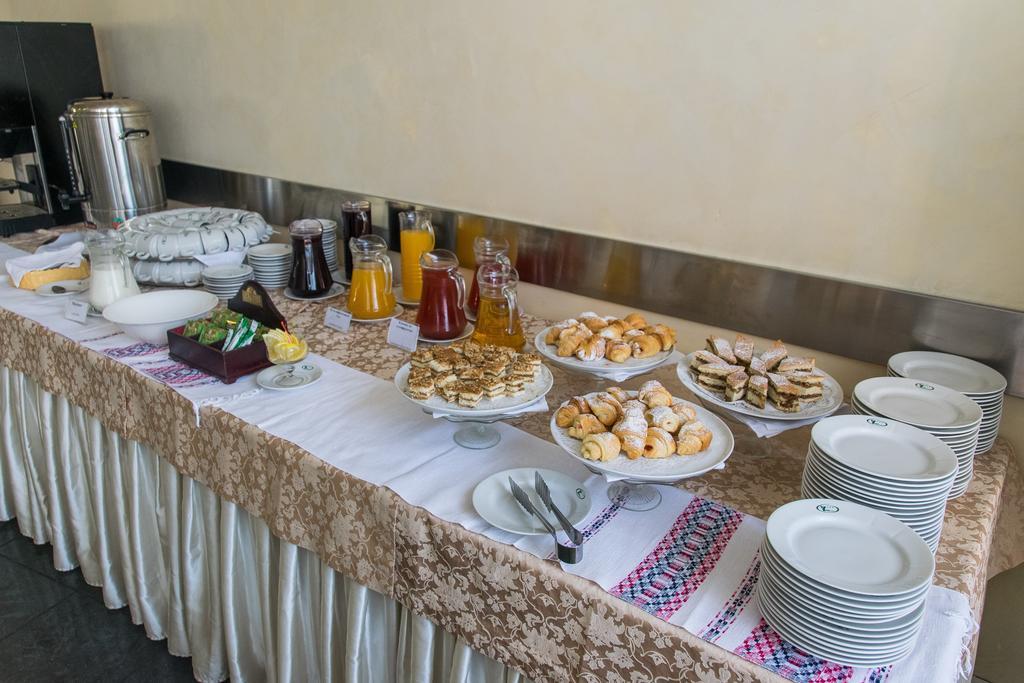 Hotel Yubileiny Мінськ Екстер'єр фото