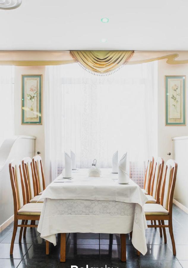 Hotel Yubileiny Мінськ Екстер'єр фото
